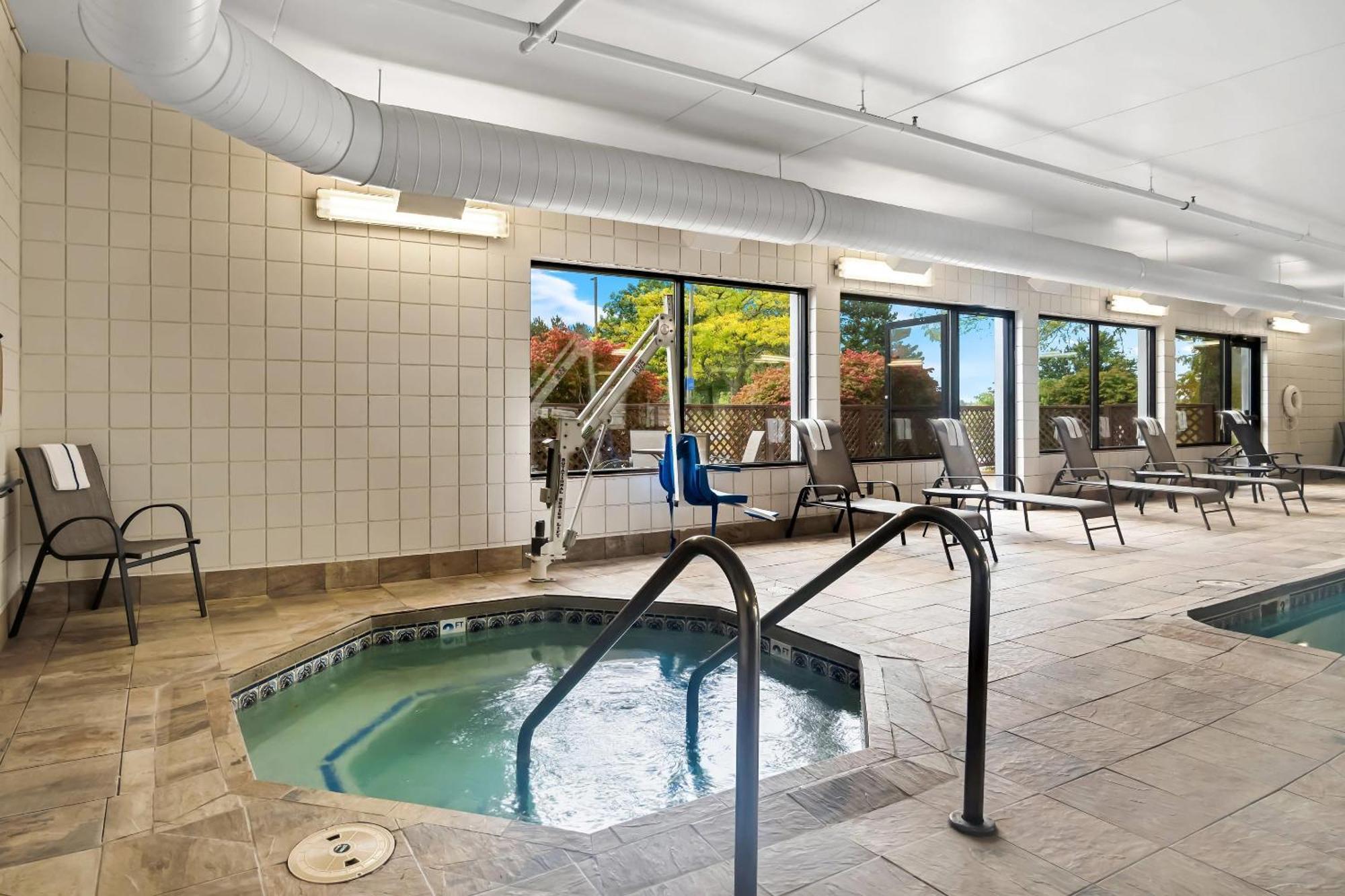 Comfort Inn Cadillac Exteriér fotografie
